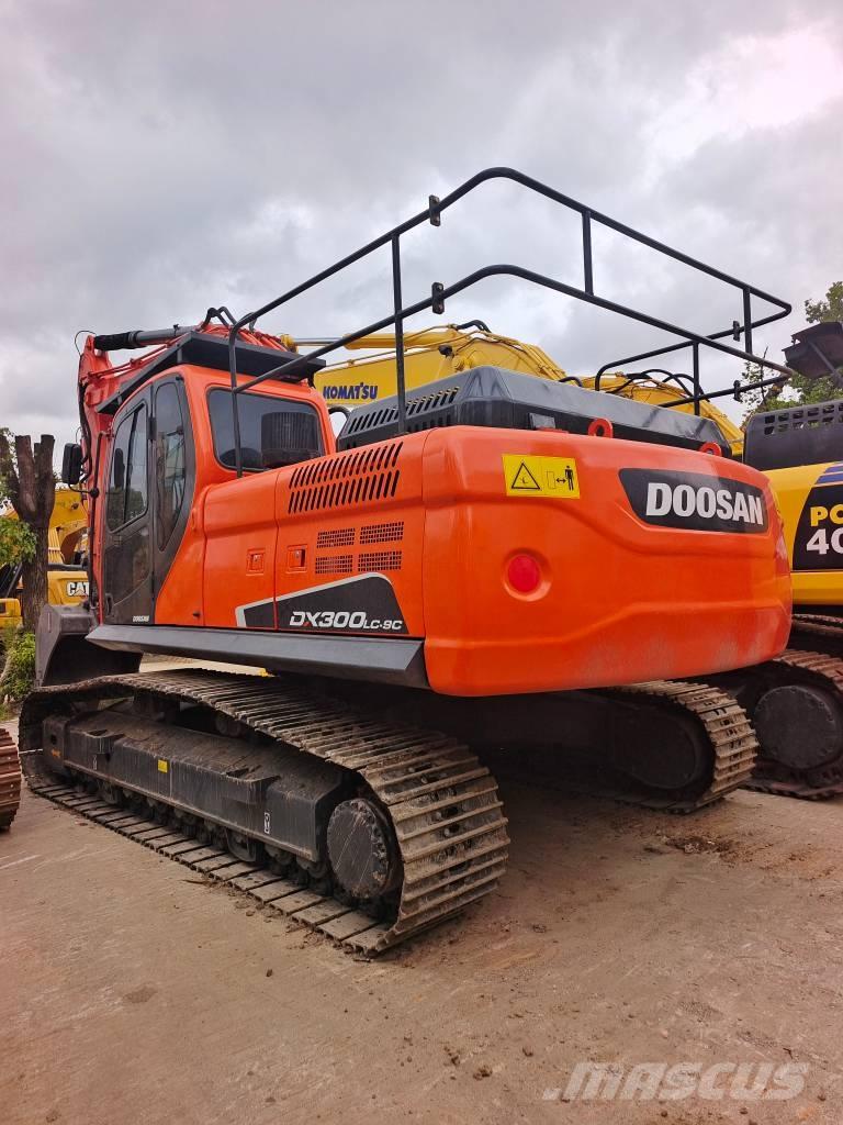 Doosan DX 300LC-9C Paletli ekskavatörler