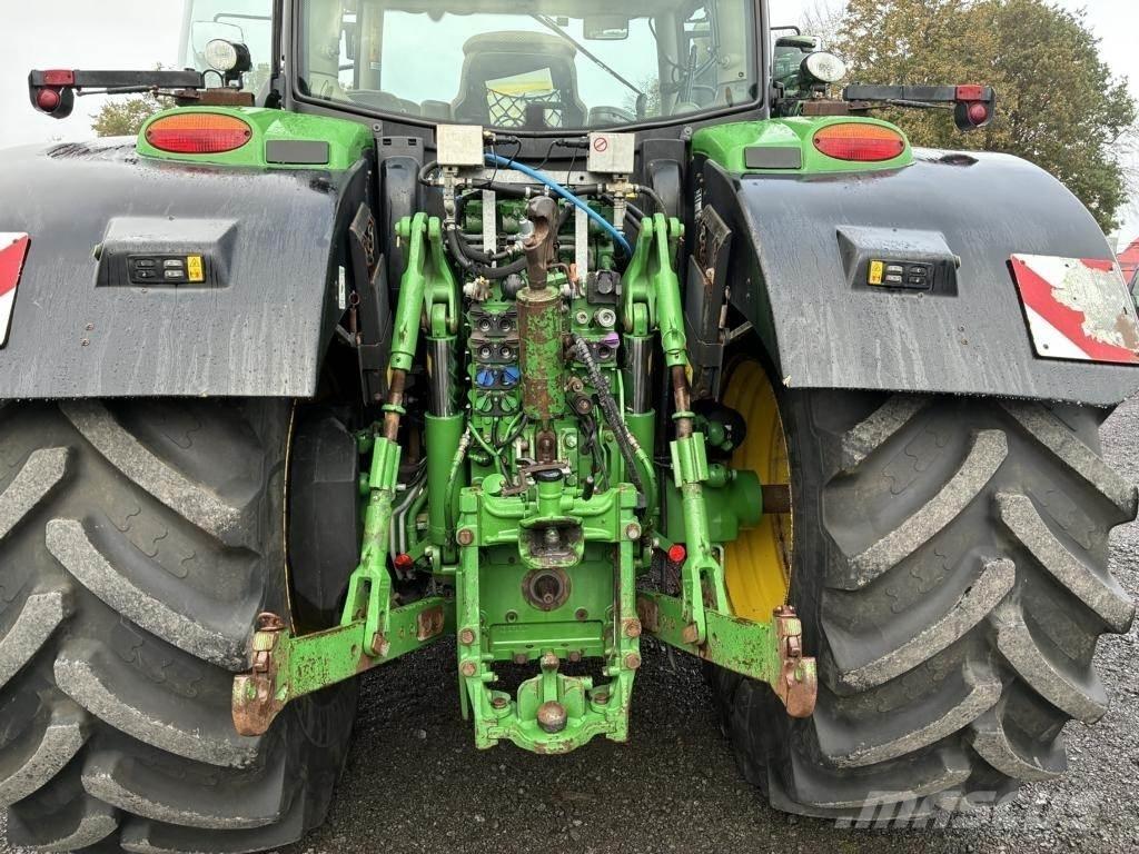 John Deere 6215R Traktörler