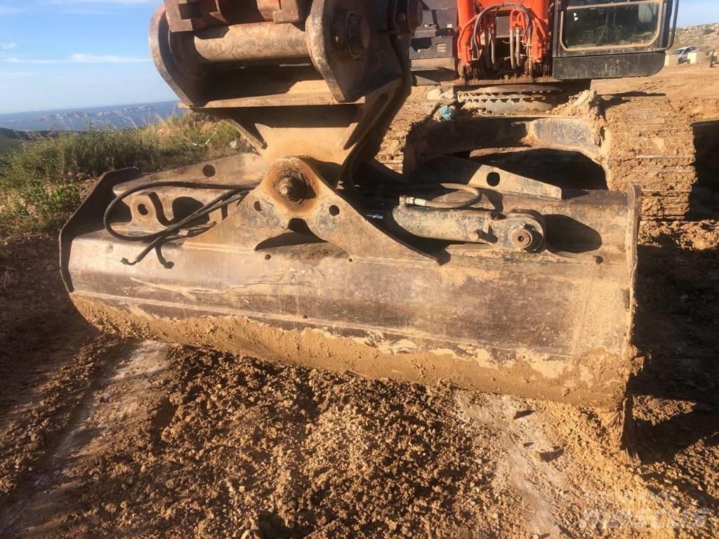 Hitachi ZX350LCN-6 Paletli ekskavatörler