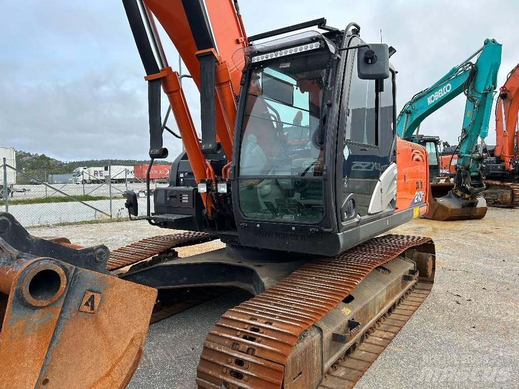 Hitachi ZX 210 LC-6 Paletli ekskavatörler