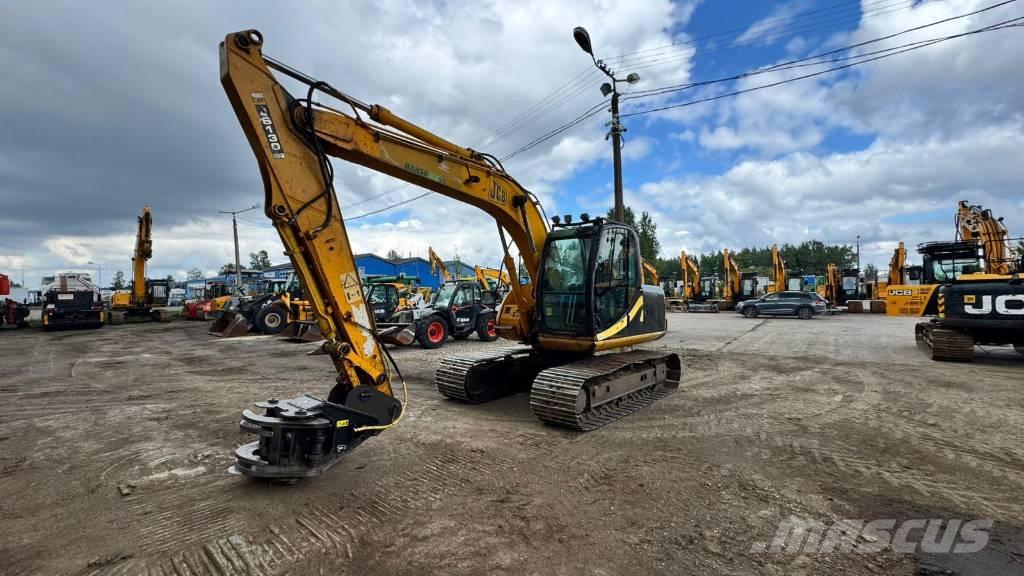 JCB JS 130 LC + JAK300 Paletli ekskavatörler