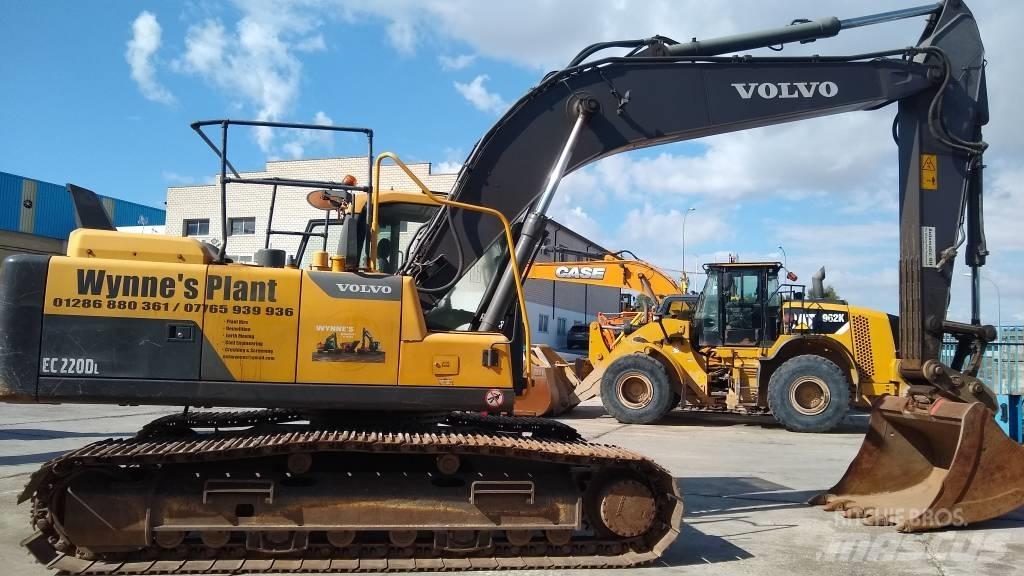 Volvo EC220DL Paletli ekskavatörler