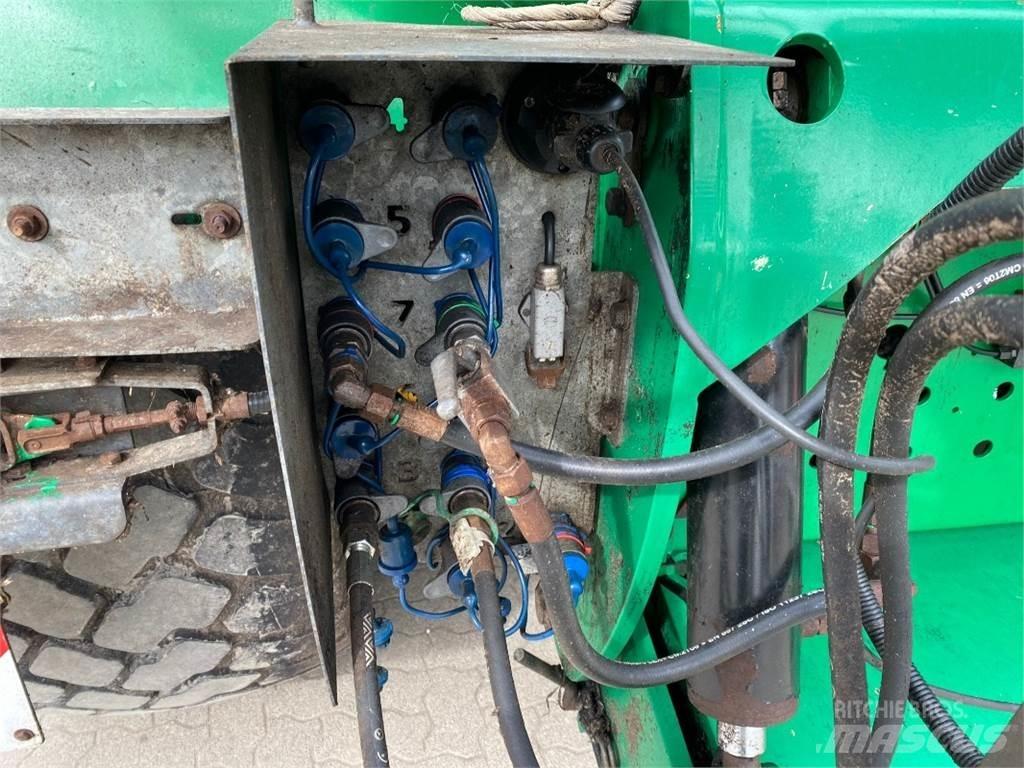 Samson PG 18 Sivi gübre ve ilaç tankerleri