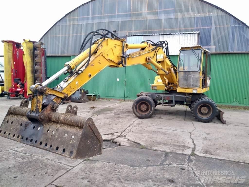 Atlas 1304 Lastik tekerli ekskavatörler