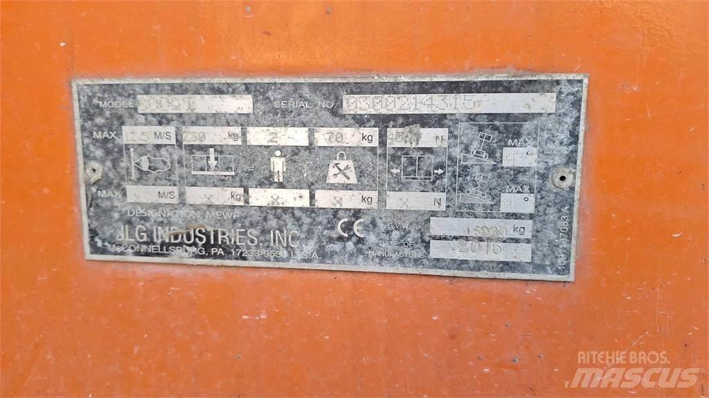 JLG 800AJG Körüklü personel platformları