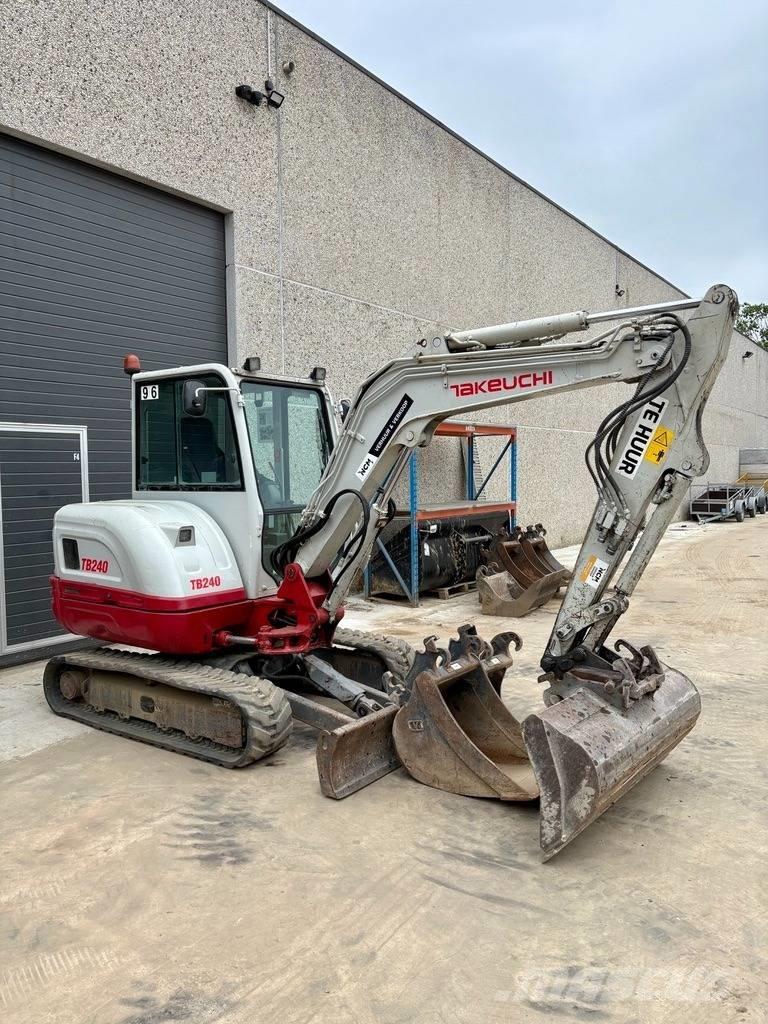 Takeuchi TB 240 Mini ekskavatörler, 7 tona dek