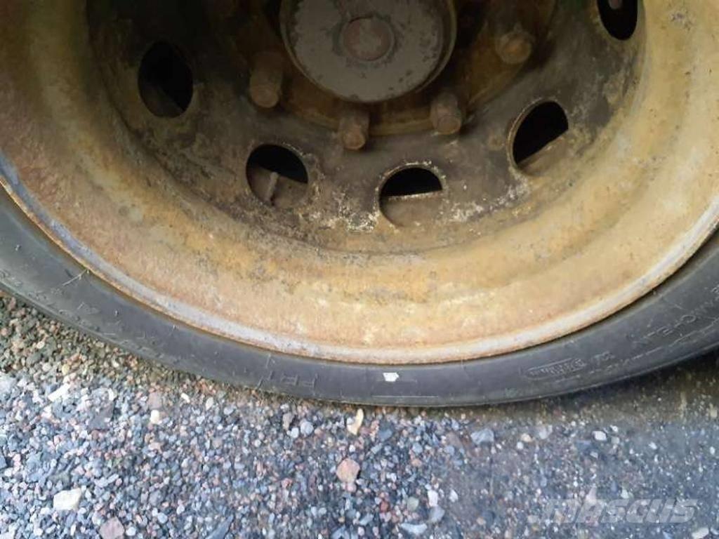 VAK VAK V-4-40 Frigofrik çekiciler