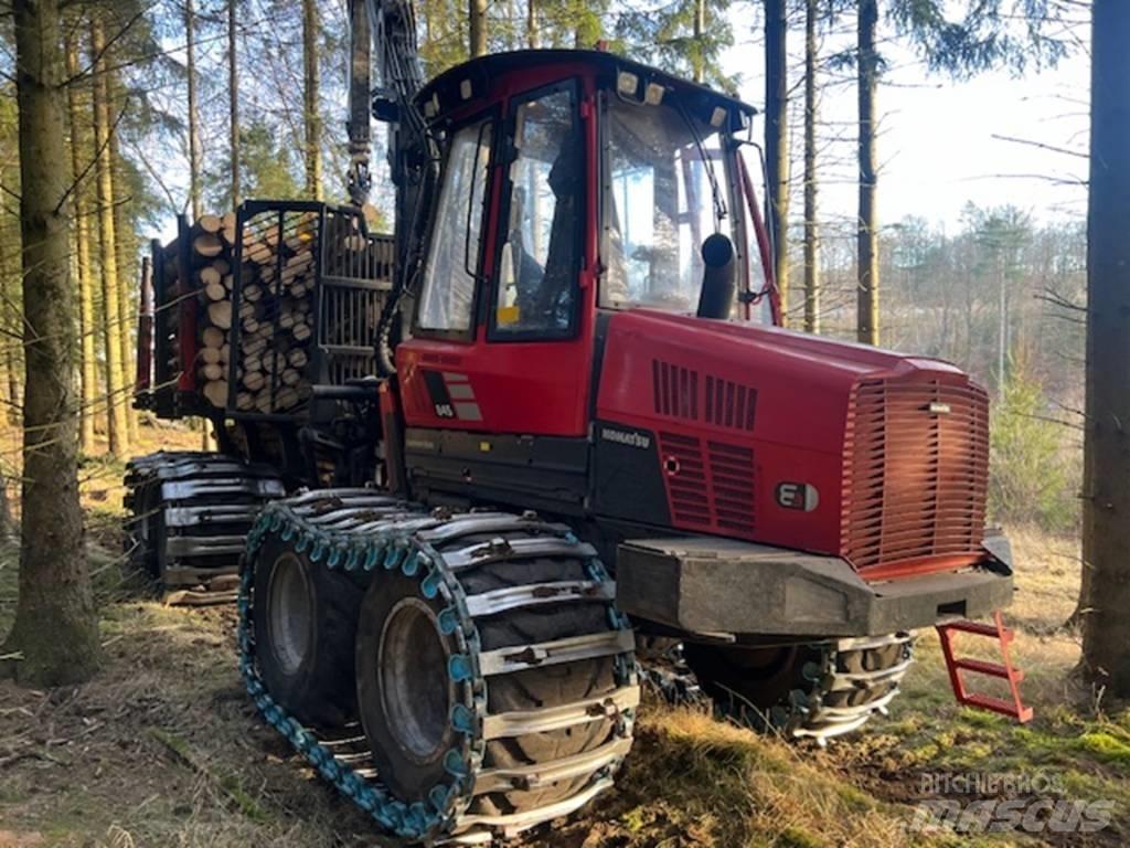 Komatsu 845 Tomruk yükleyici traktörler