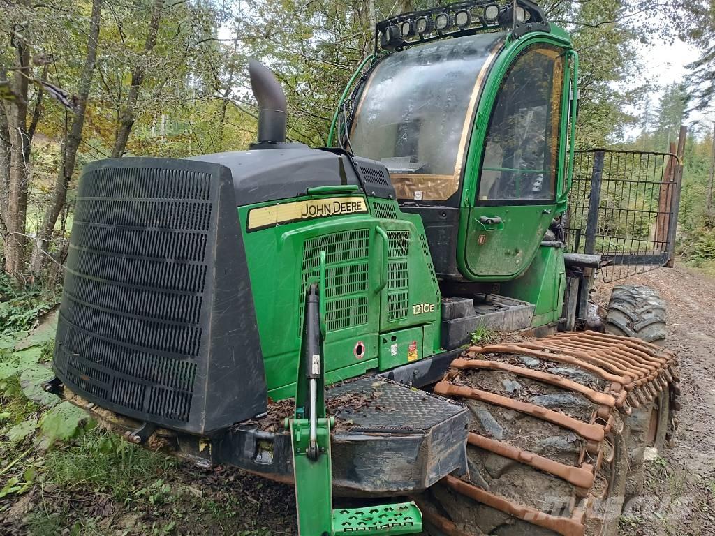 John Deere 1210 E Tomruk yükleyici traktörler