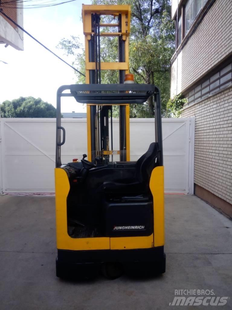 Jungheinrich ETV 220 Reach truck - depo içi istif araçları