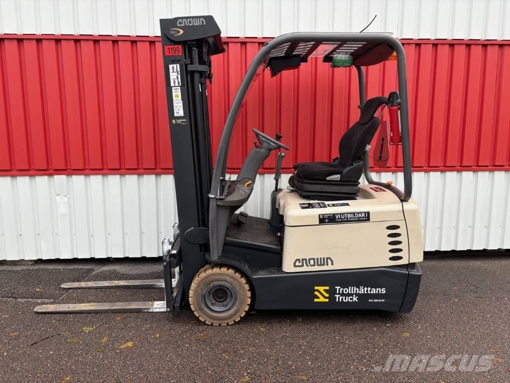 Crown SC3220 Elektrikli forkliftler