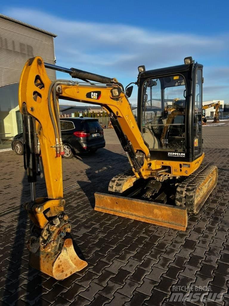 CAT 302.7 DCR Mini ekskavatörler, 7 tona dek