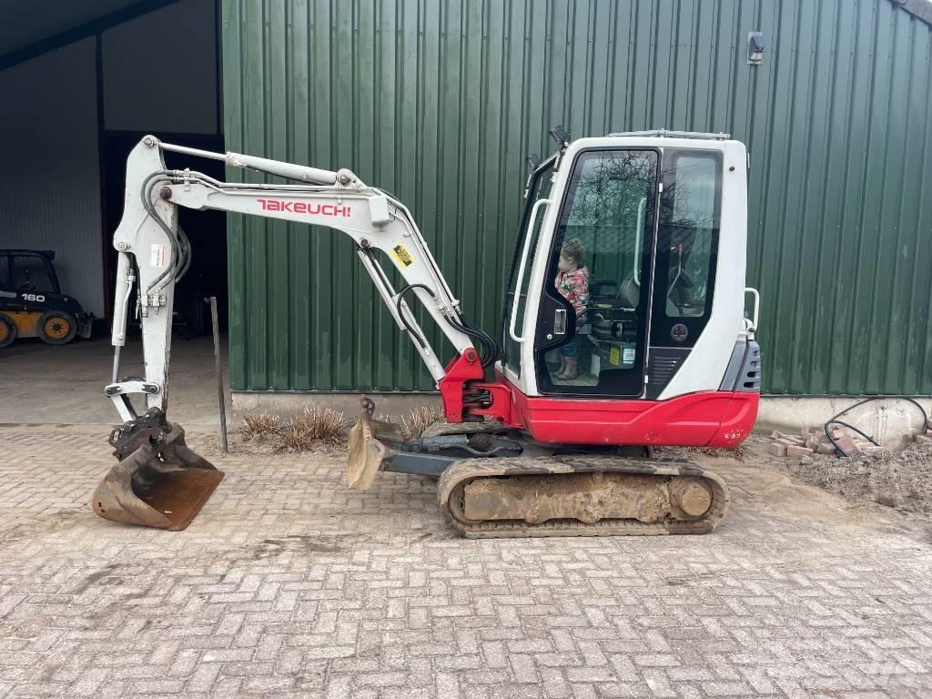 Takeuchi TB 228 Mini ekskavatörler, 7 tona dek