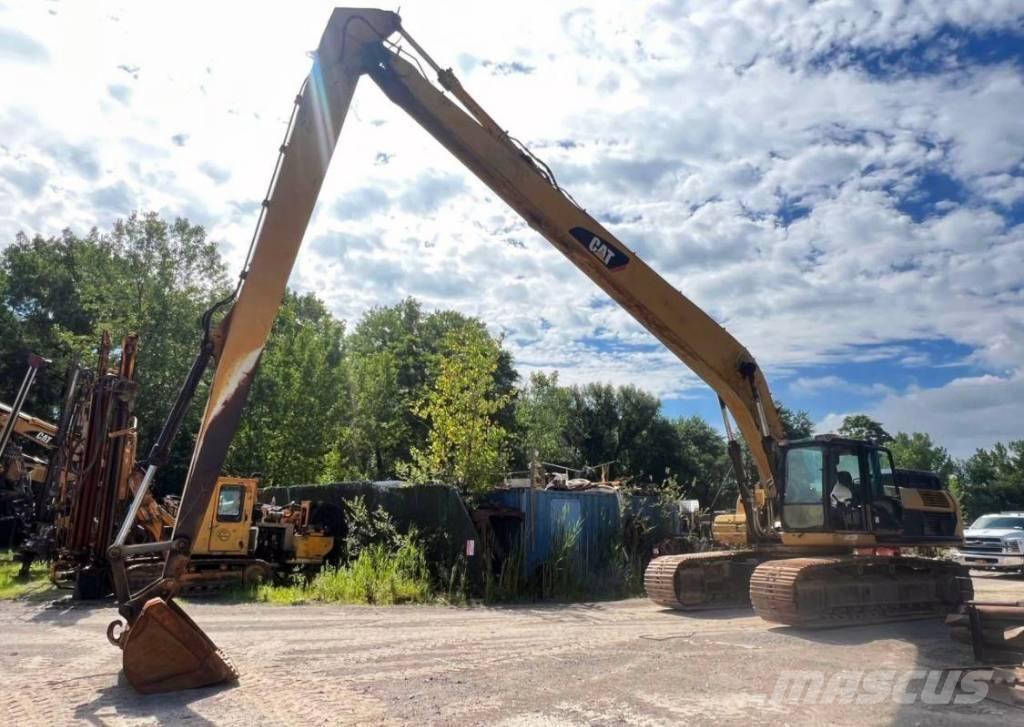 CAT 330 D L Paletli ekskavatörler