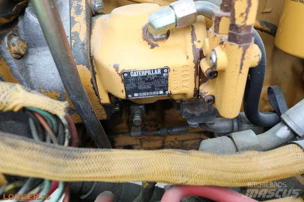 CAT 730 Belden kirma kaya kamyonu
