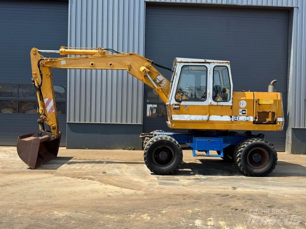 Liebherr A900C Lastik tekerli ekskavatörler