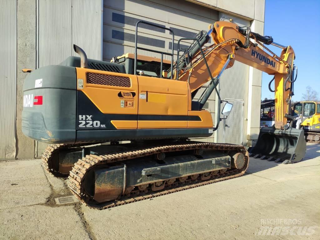 Hyundai HX220NL Paletli ekskavatörler