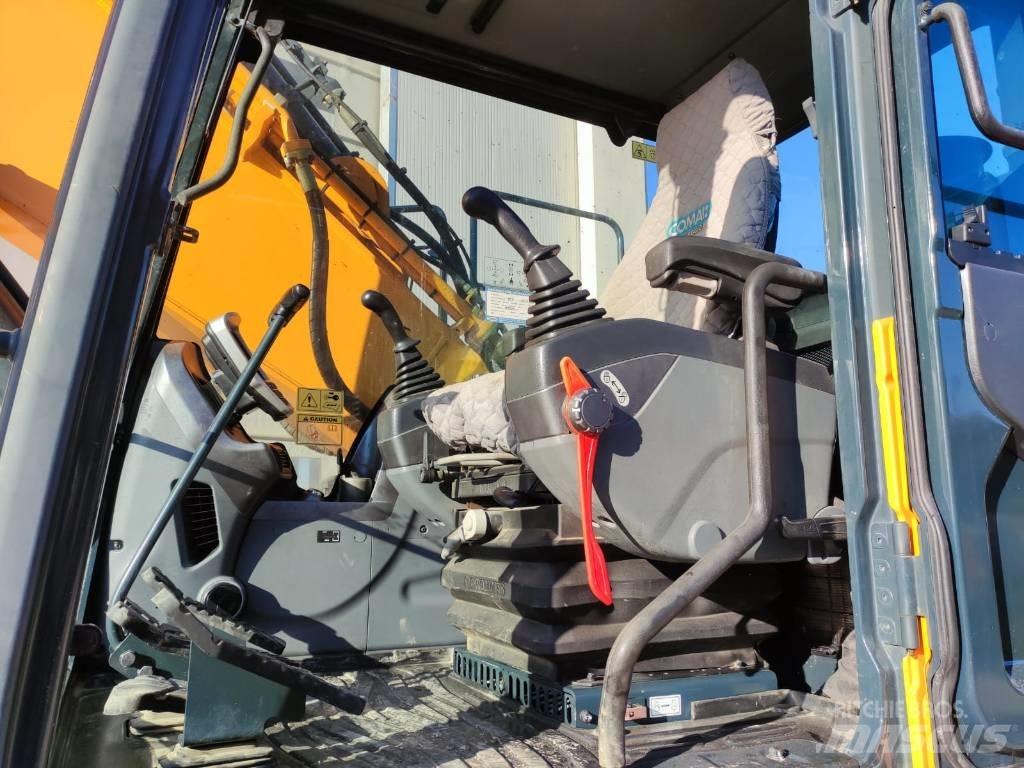 Hyundai HX220NL Paletli ekskavatörler