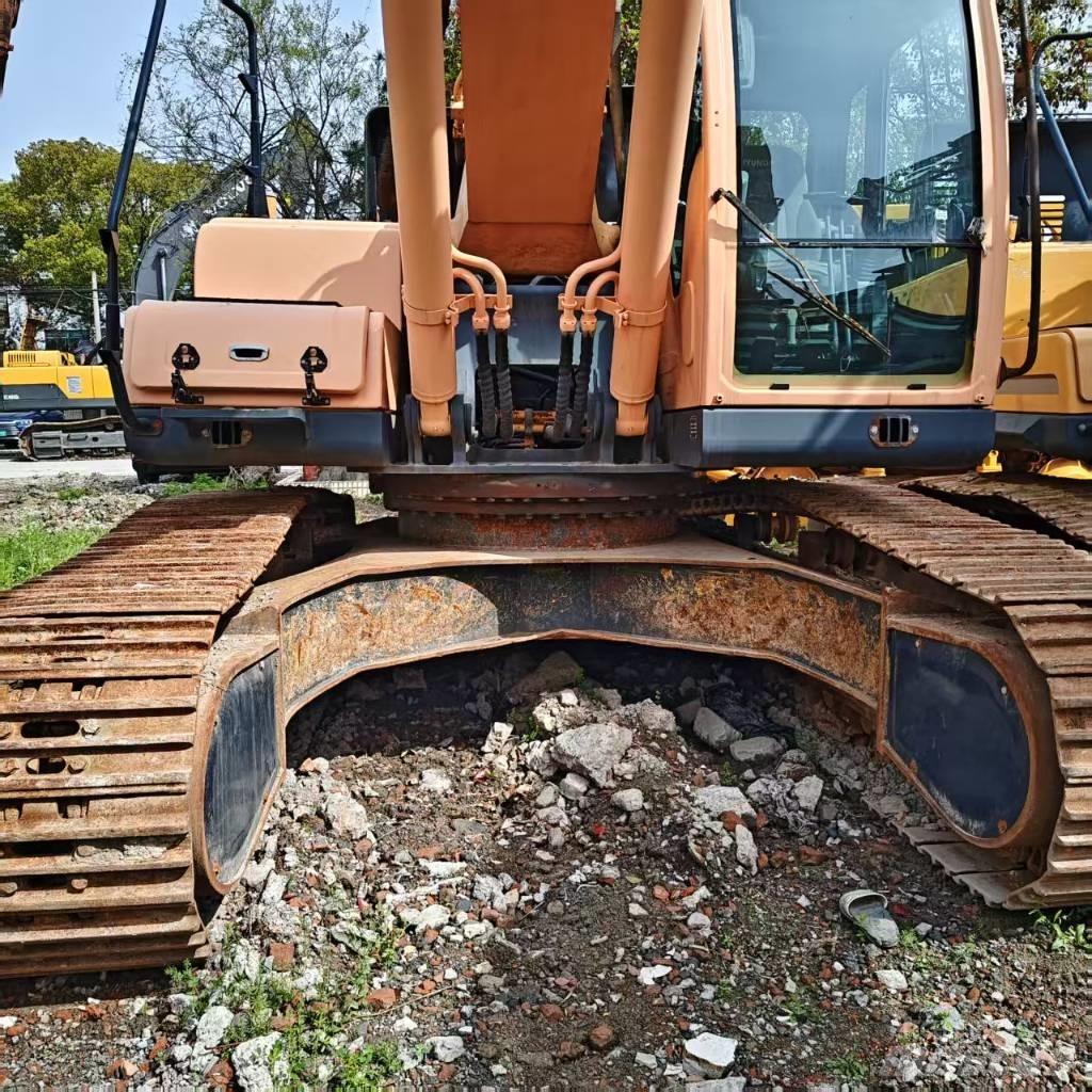 Hyundai R305LC-9t Paletli ekskavatörler