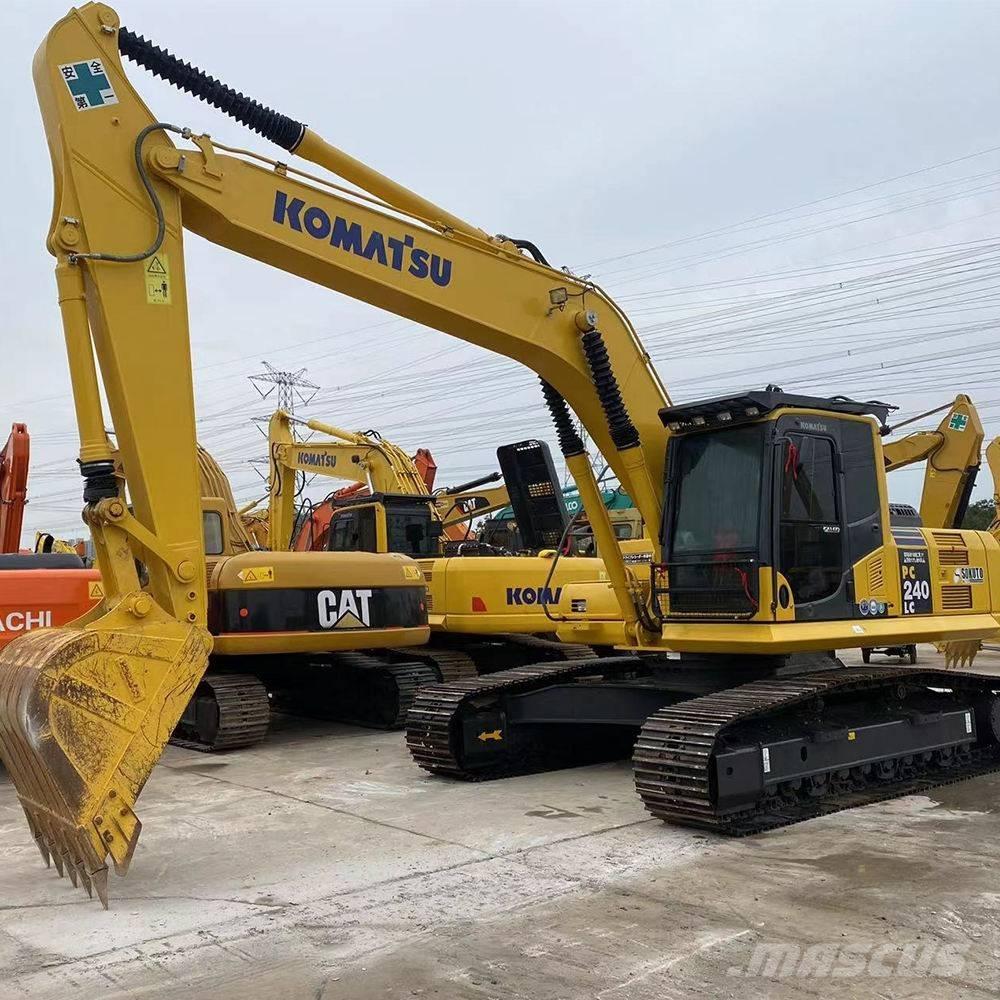 Komatsu PC 240 Paletli ekskavatörler