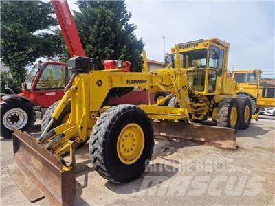 Komatsu GD 521 A-1 Greyderler