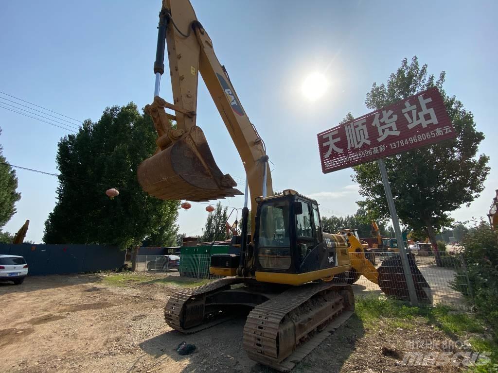 CAT 324D Paletli ekskavatörler