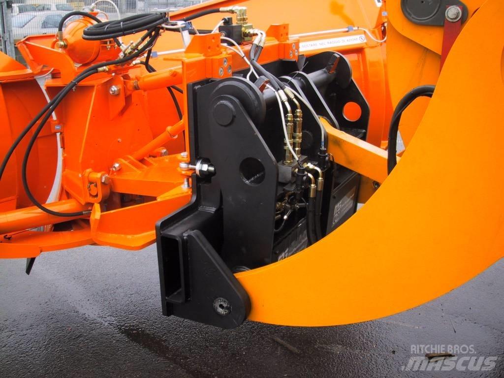 M3 Quick Hitch Diger