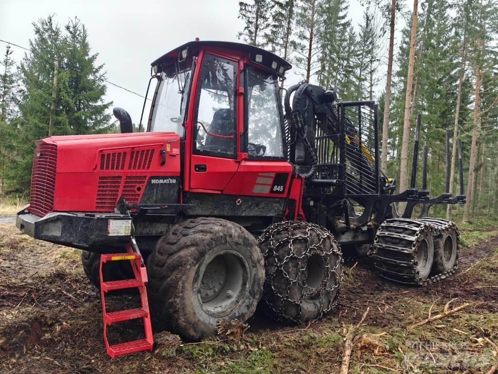 Komatsu 845 Tomruk yükleyici traktörler