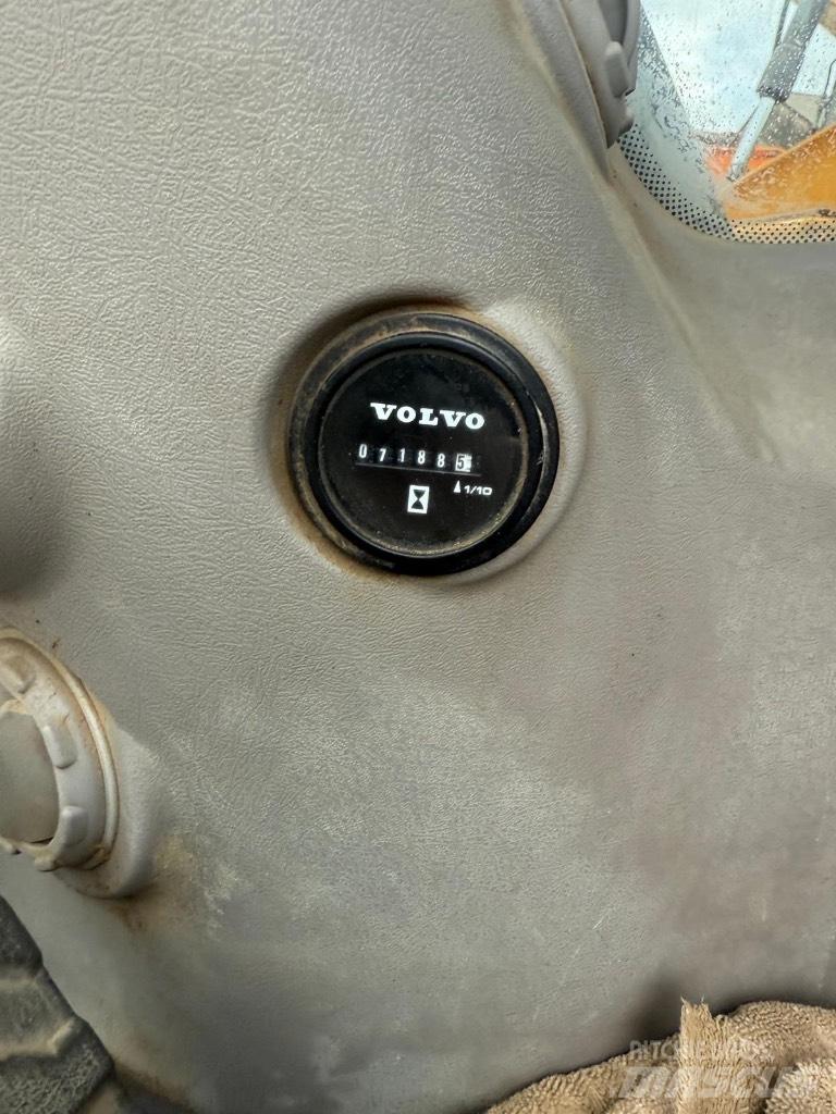 Volvo EC300EL Paletli ekskavatörler