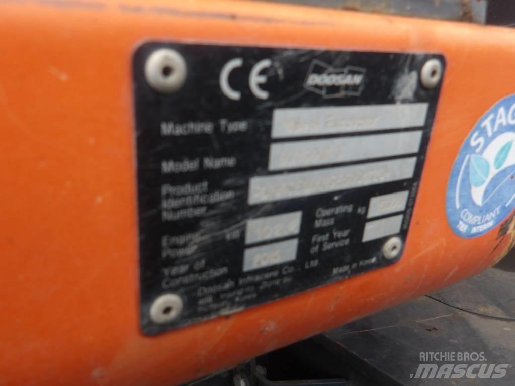 Doosan DX 160 W Lastik tekerli ekskavatörler