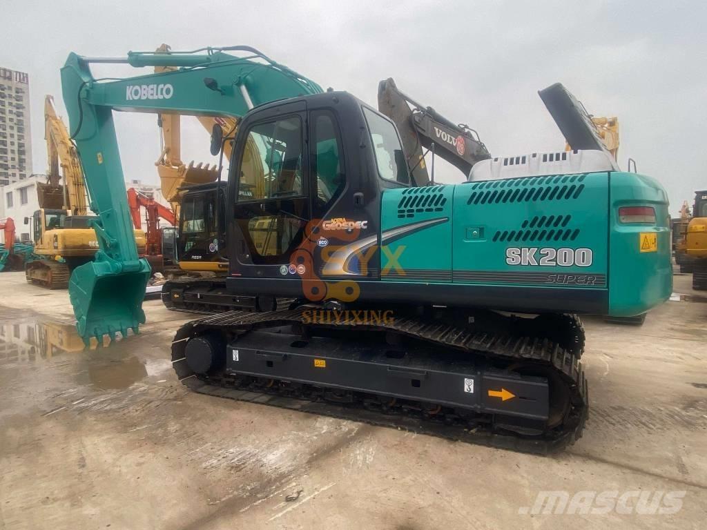 Kobelco SK 200-8 Paletli ekskavatörler