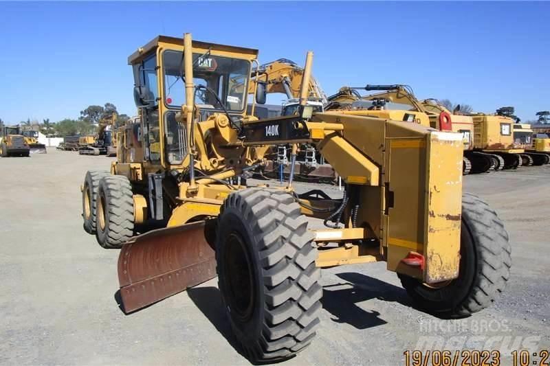 CAT 140K Greyderler
