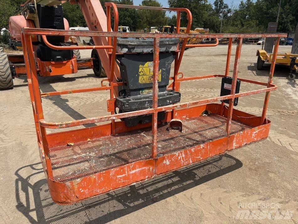 JLG 1250 AJP Körüklü personel platformları