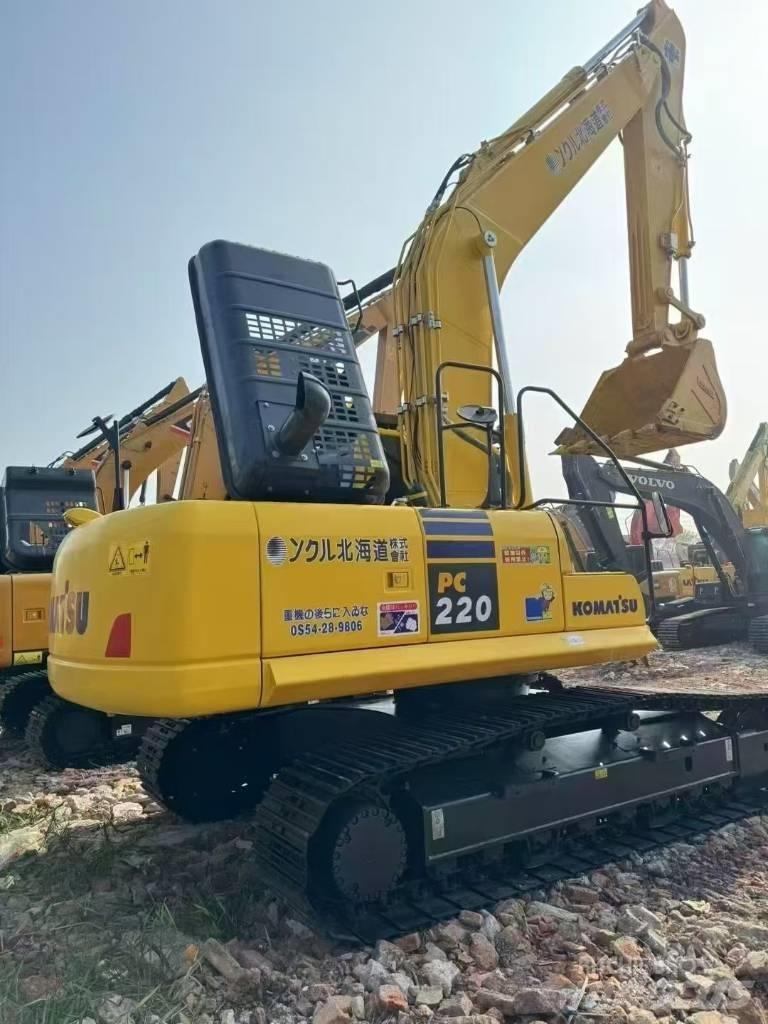 Komatsu PC 220 Paletli ekskavatörler