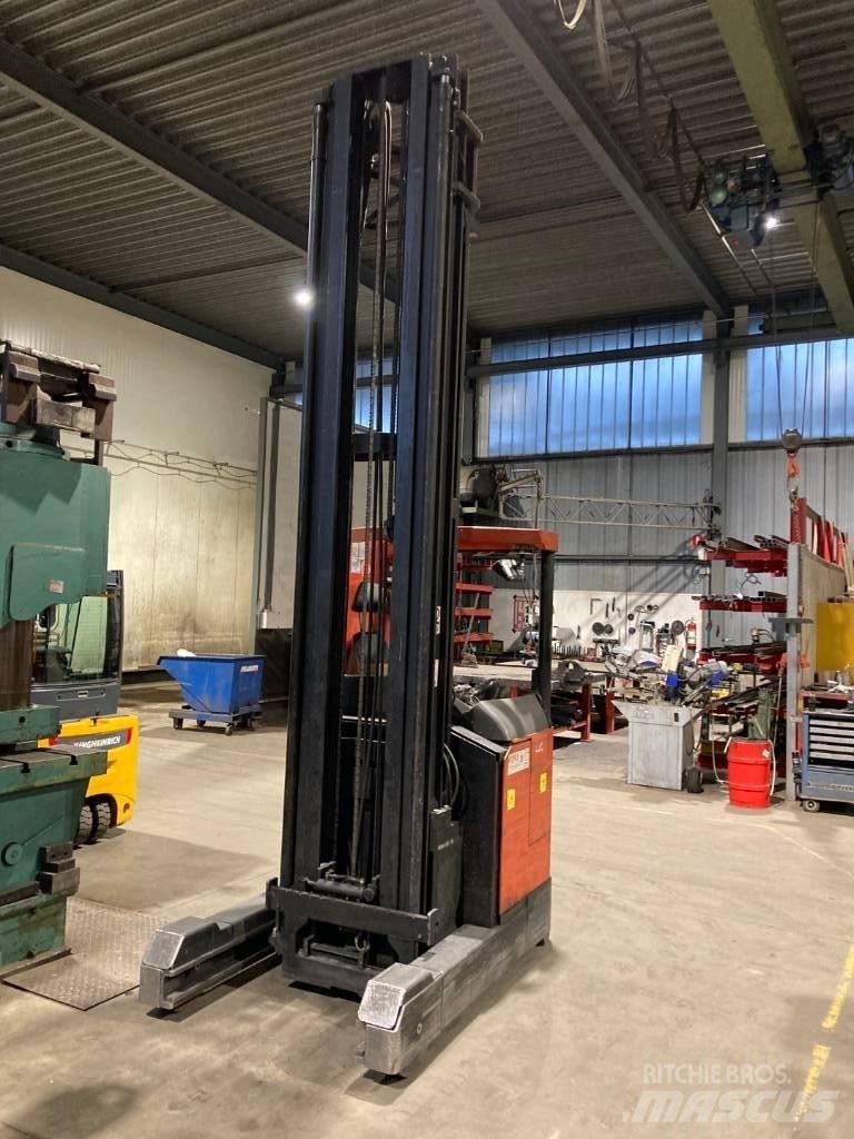 BT RRE-7 Reach truck - depo içi istif araçları