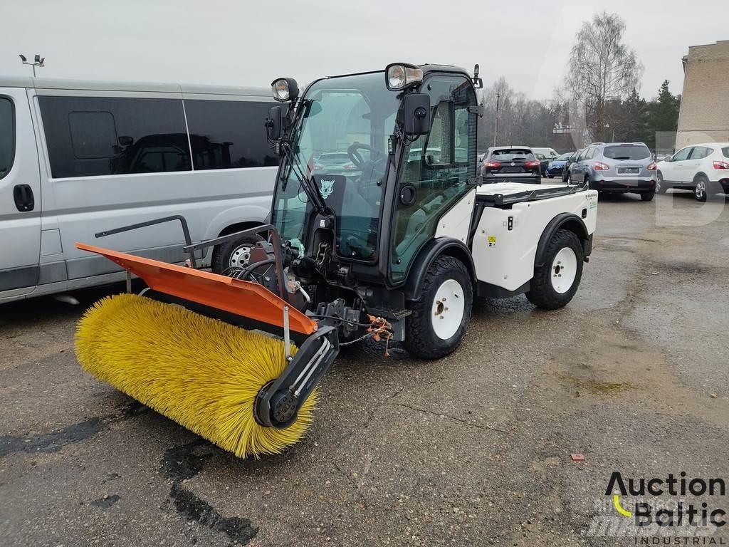 Multihog CX75 Cadde süpürücüler