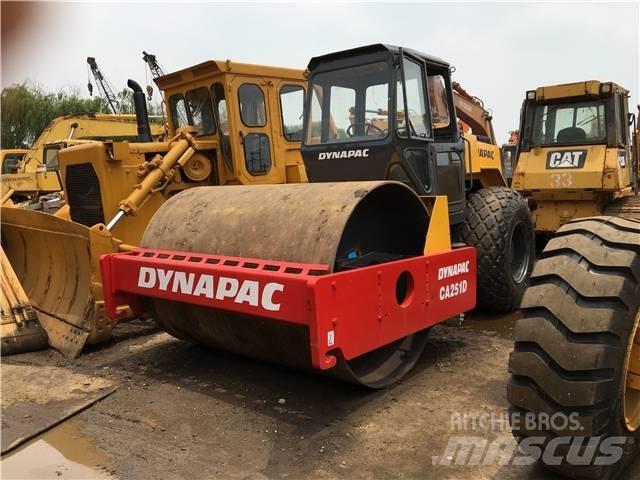 Dynapac CA251D Tek tamburlu silindirler