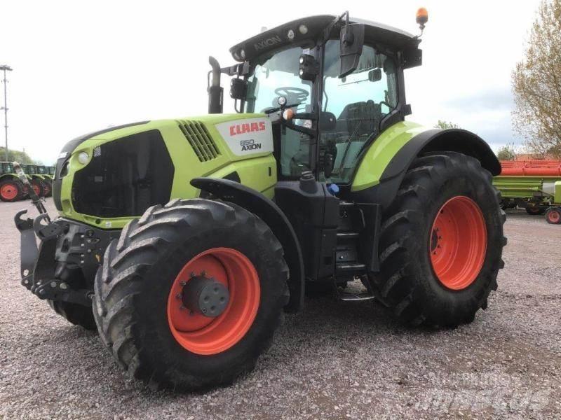 CLAAS AXION 850 Traktörler