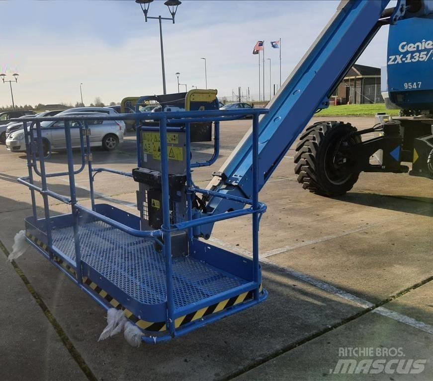 Genie ZX 135/70 Körüklü personel platformları