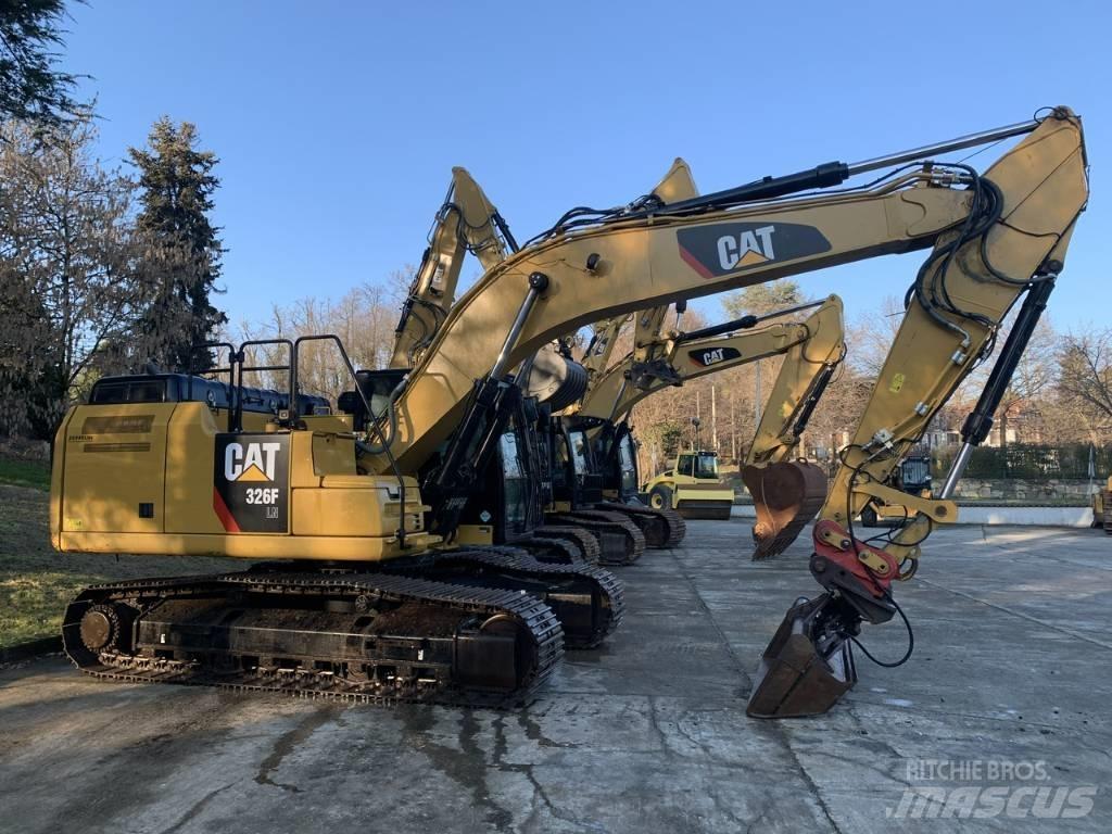 CAT 326 FL N Paletli ekskavatörler