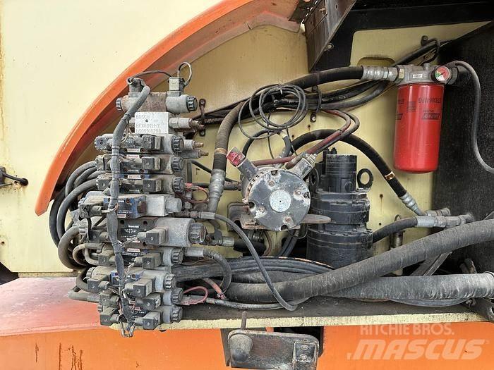 JLG 800AJ Körüklü personel platformları