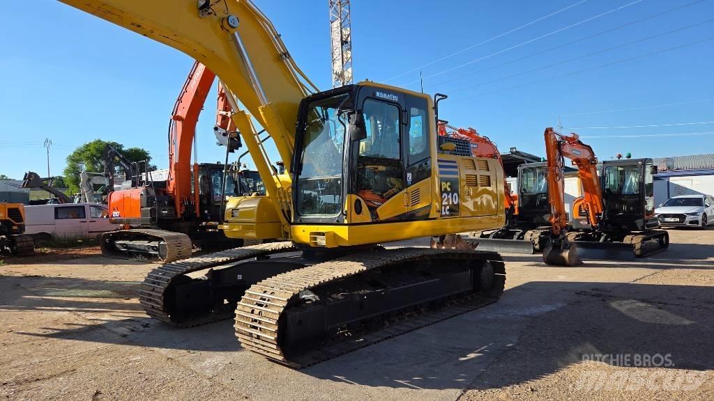 Komatsu PC 210 Paletli ekskavatörler
