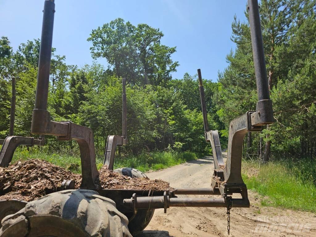 John Deere 1210 G Tomruk yükleyici traktörler