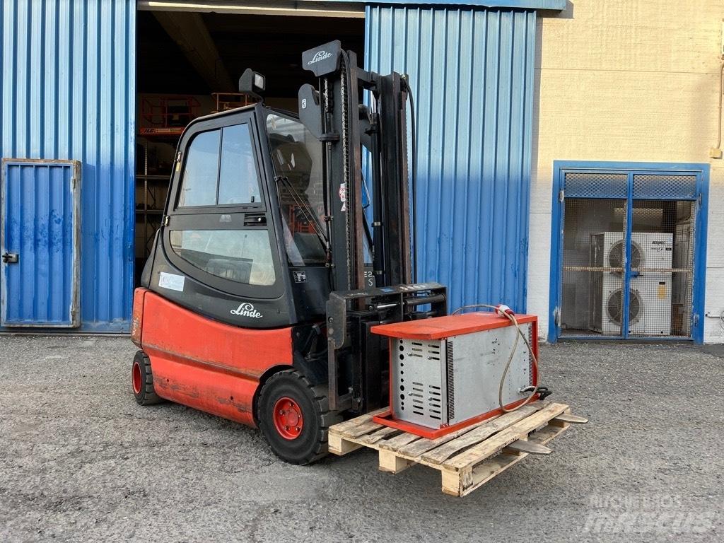 Linde E 25 Elektrikli forkliftler