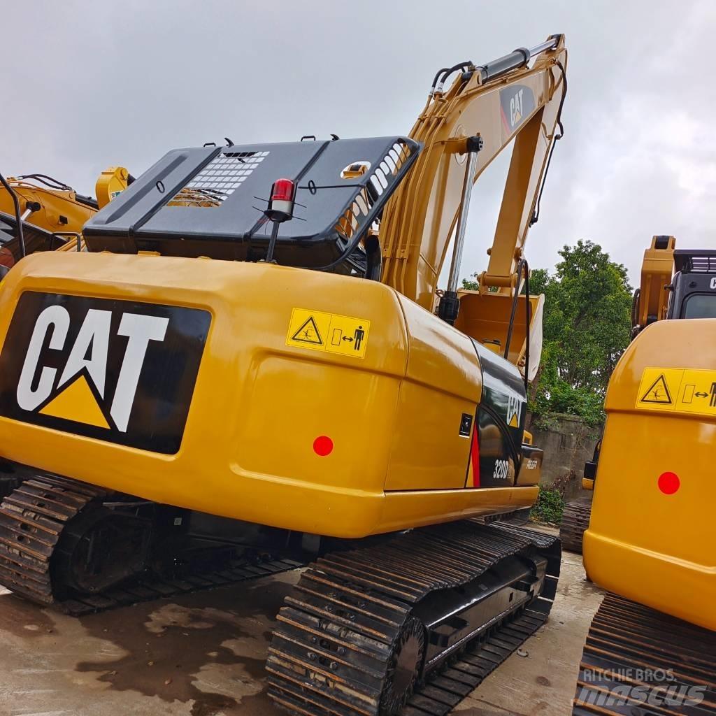 CAT 320 D Paletli ekskavatörler