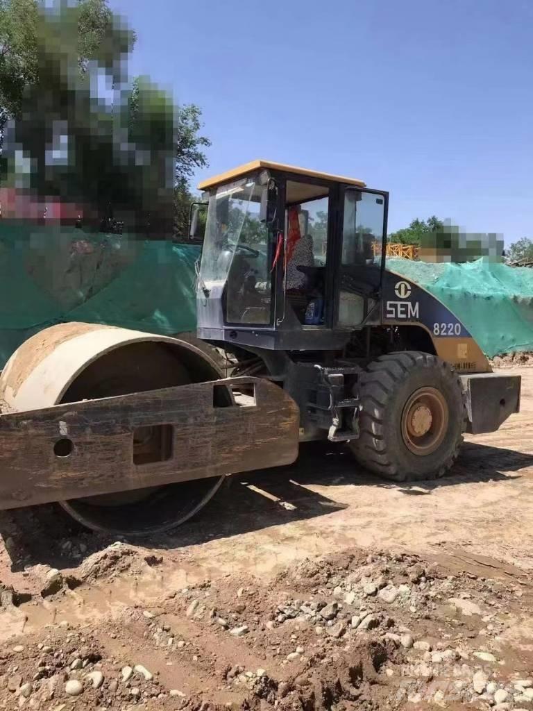 SEM 522 compactor Tek tamburlu silindirler