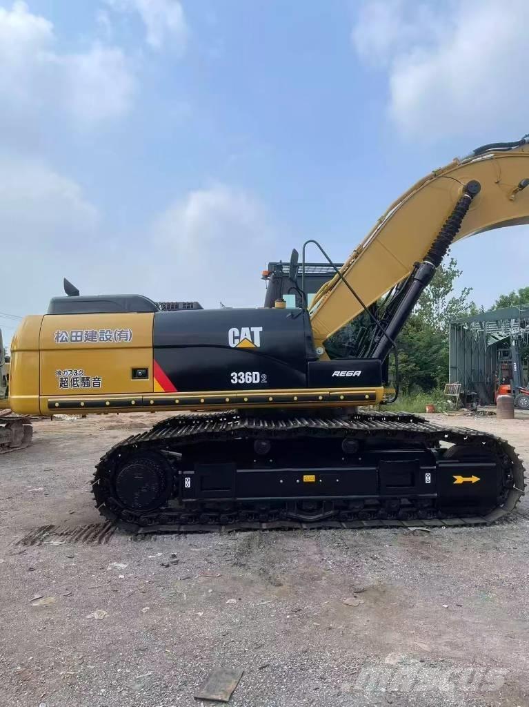 CAT 336D2 Paletli ekskavatörler
