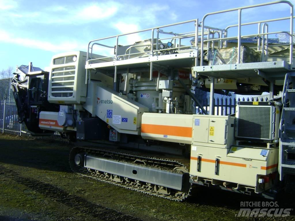 Metso LT 300 HP Gezer kırıcılar