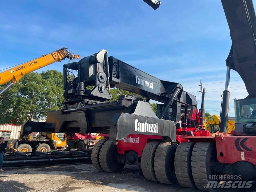 Fantuzzi CS 45 KM Konteyner istifleyiciler - reach stacker