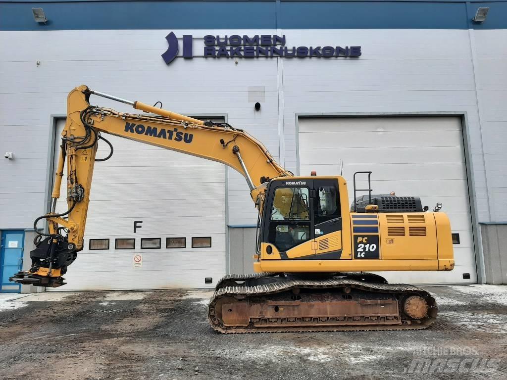 Komatsu PC 210 LC-11 Paletli ekskavatörler